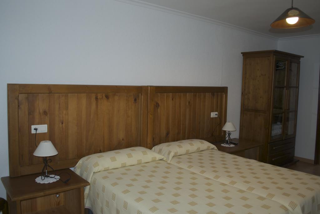 Hostal Monte Rio Hotel Trescares Værelse billede