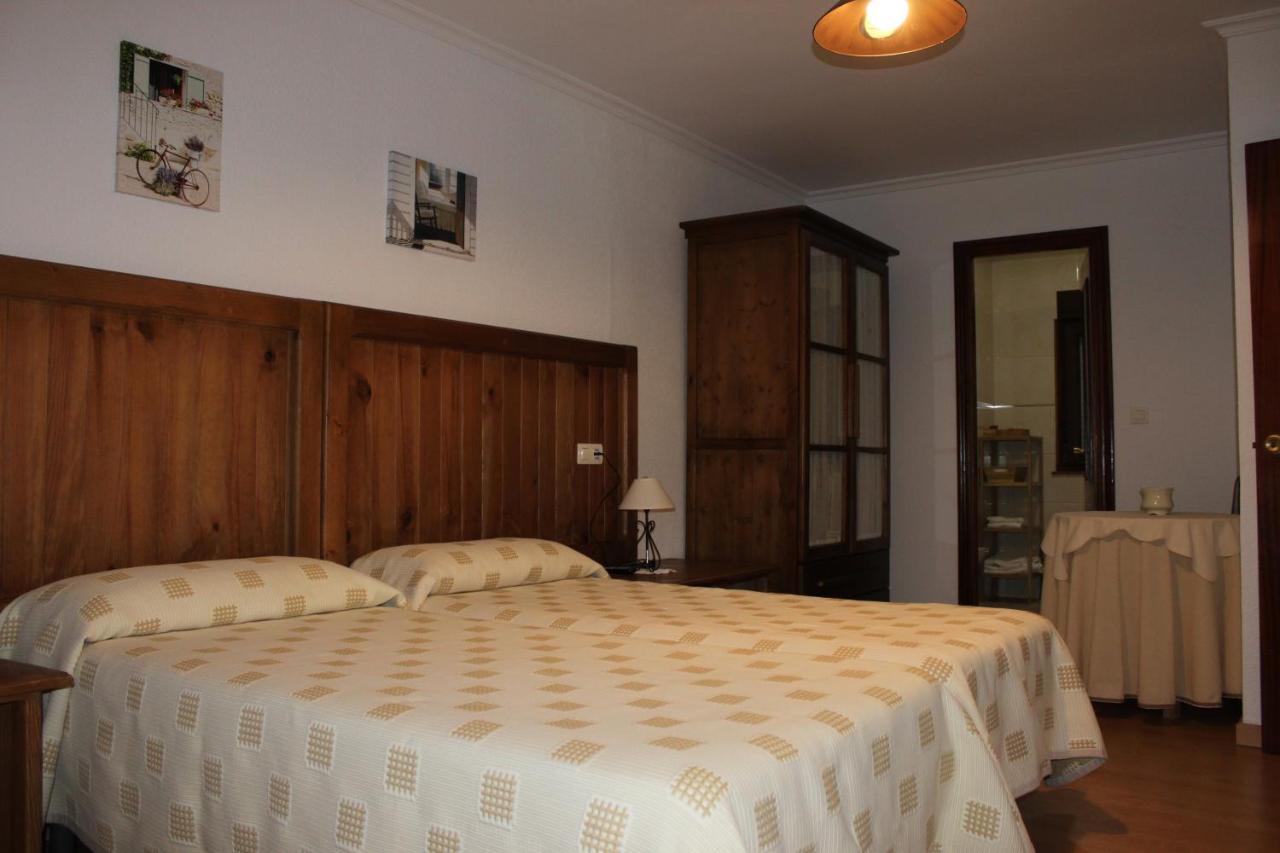 Hostal Monte Rio Hotel Trescares Eksteriør billede